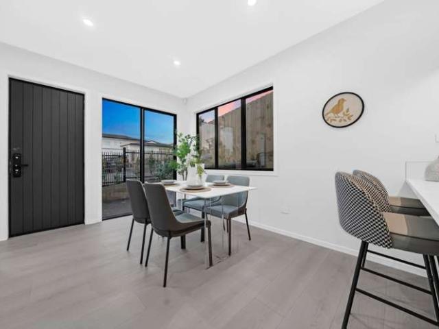House for sale in Pakuranga Heights, Howick