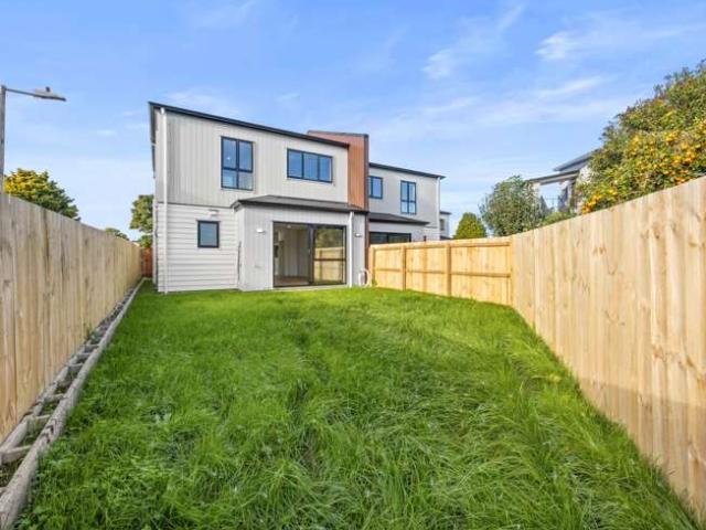 Townhouse for sale in Papakura