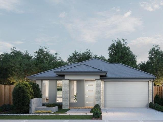 Cottage for sale in Officer, Victoria