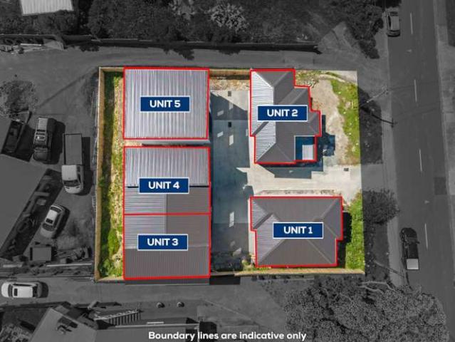Townhouse for sale in Hillsborough