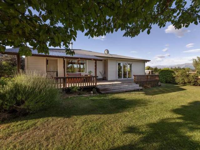 House for sale in Otakou