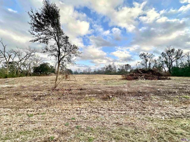 Land for sale in Darrow, Louisiana
