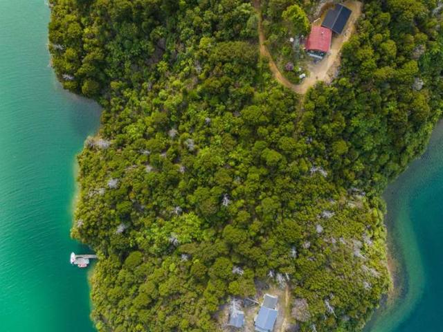 Land for sale in Marlborough