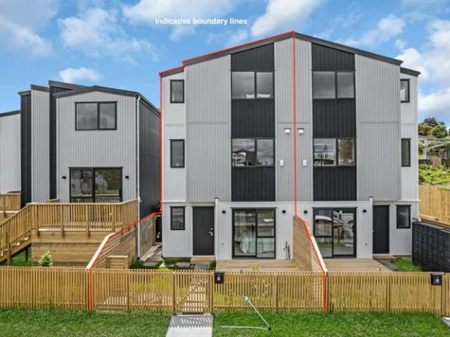 Townhouse for sale in Paremoremo