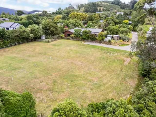 House for sale in Pauatahanui, Wellington