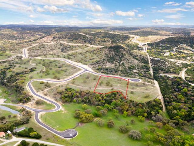 Land for sale in Pipe Creek, Texas