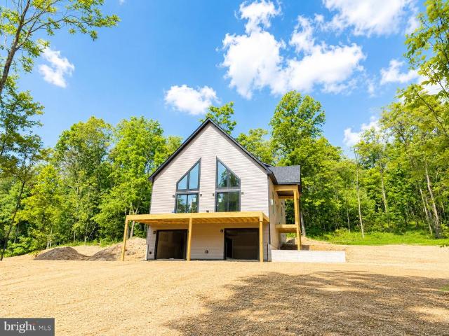 House for sale in Hedgesville, West Virginia