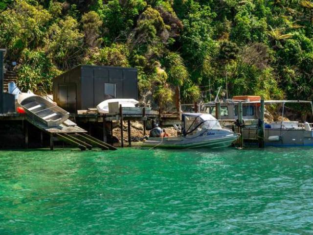 Land for sale in Marlborough