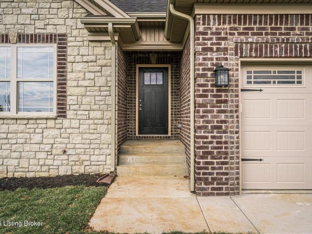 House for sale in Shepherdsville, Kentucky