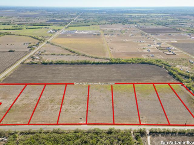 Land for sale in Medina, Texas