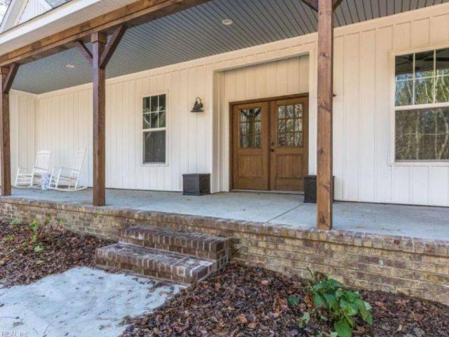 House for sale in Windsor, Isle of Wight County