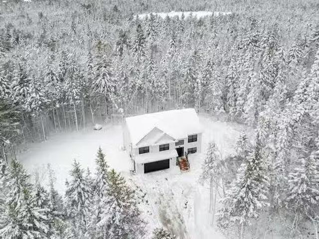 House for sale in Hammond's Plains, Nova Scotia