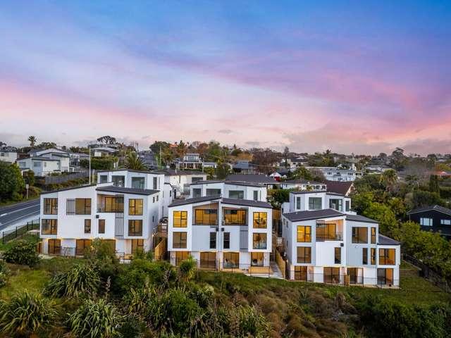 Townhouse for sale in Whangaparaoa