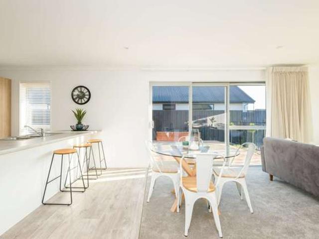 House for sale in Chaslands, Canterbury
