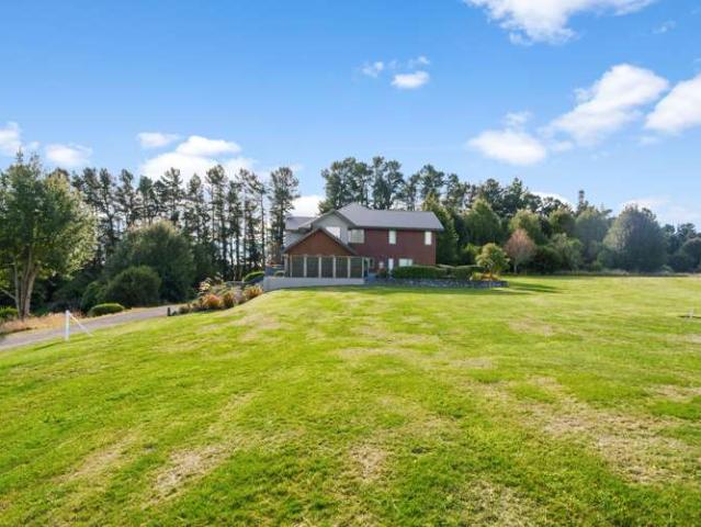 Land for sale in Canterbury