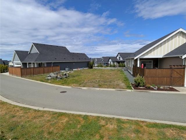 Land for sale in Parksville, British Columbia