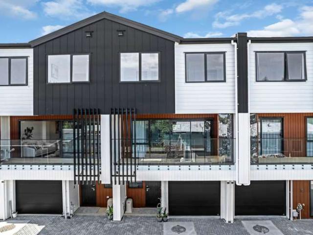 Townhouse for sale in Howick