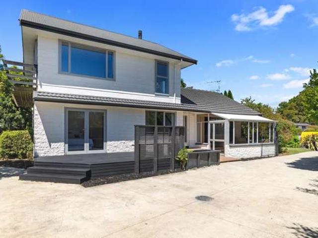 House for sale in Chaslands, Canterbury