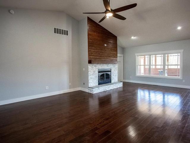 House for sale in Bloomfield, Indiana