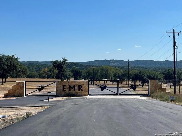 Land for sale in Pipe Creek, Texas