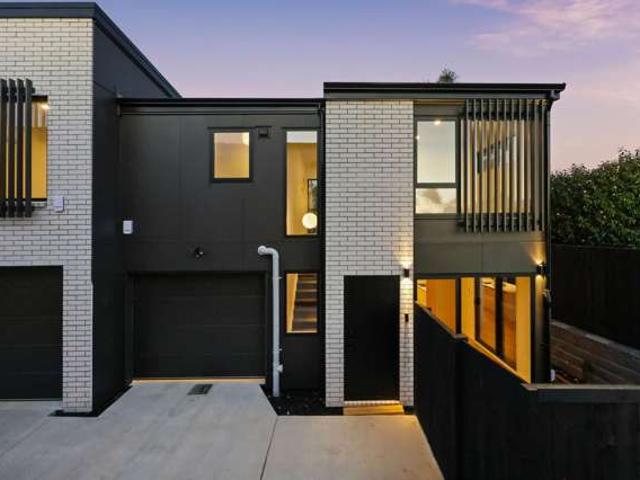 Townhouse for sale in Howick, Oroua County
