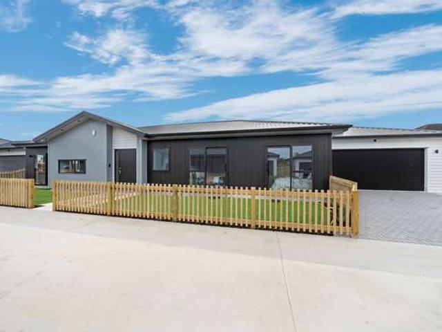 Townhouse for sale in East Tamaki, Oroua County