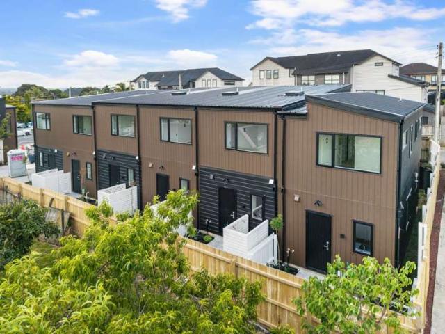 Townhouse for sale in Avondale