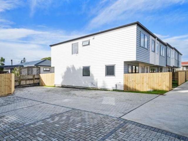 Townhouse for sale in East Tamaki, Oroua County