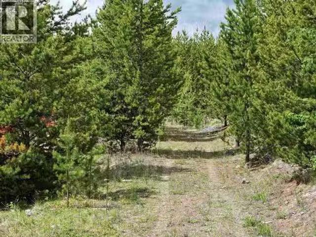 House for sale in 108 Mile Ranch, British Columbia