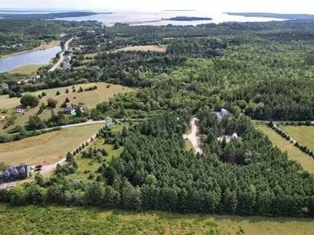 House for sale in Riverport, Nova Scotia