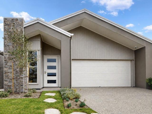 Cottage for sale in Toombul, Queensland