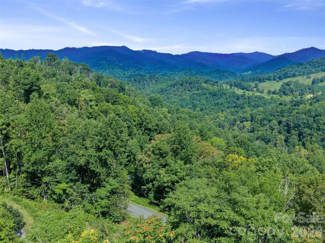 Land for sale in Bakersville, North Carolina
