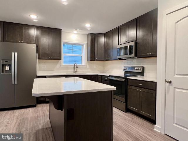 Townhouse for sale in Hedgesville, West Virginia