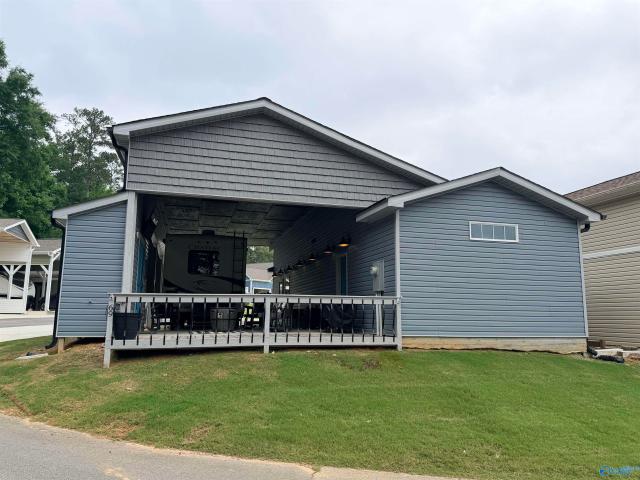 House for sale in Guntersville, Alabama