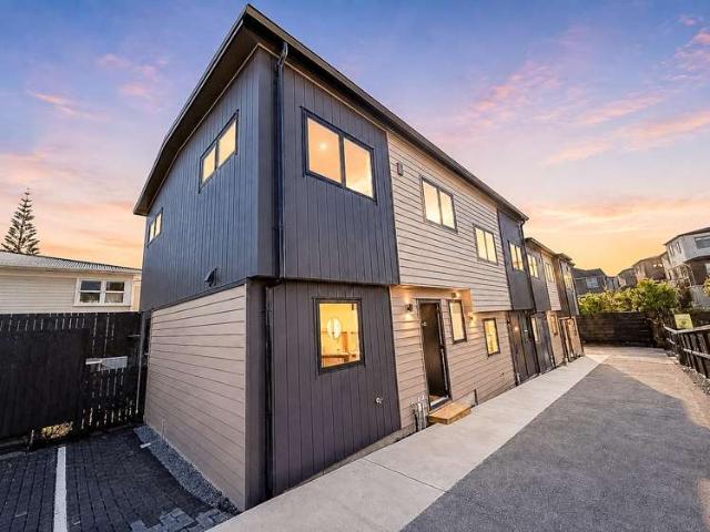 Townhouse for sale in Blockhouse Bay, Oroua County