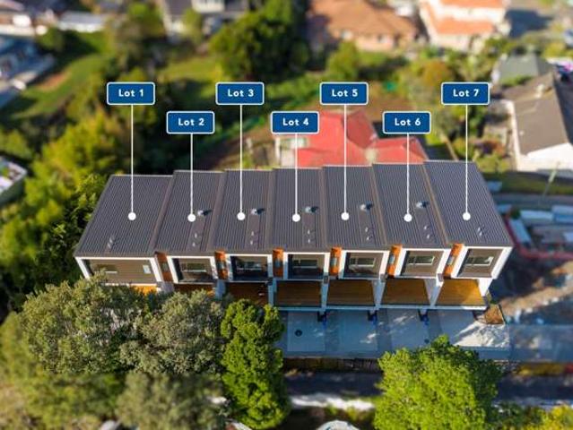 Townhouse for sale in Pakuranga Heights, Auckland