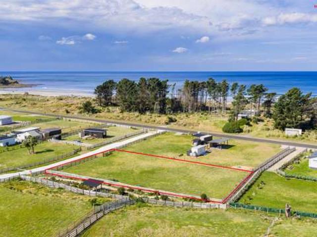 Land for sale in Mahia