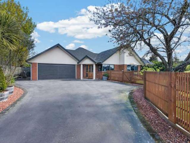 House for sale in Charing Cross, Canterbury