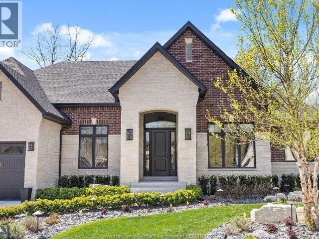 House for sale in Ontario