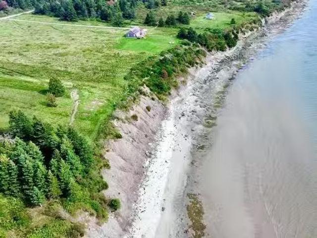 House for sale in Pictou Island, Nova Scotia