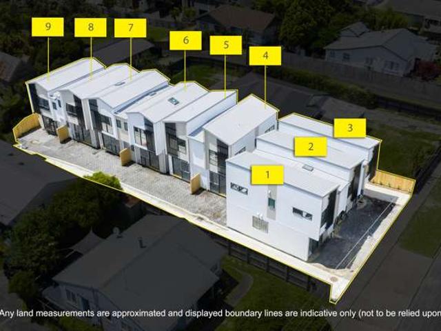 Townhouse for sale in Oratia