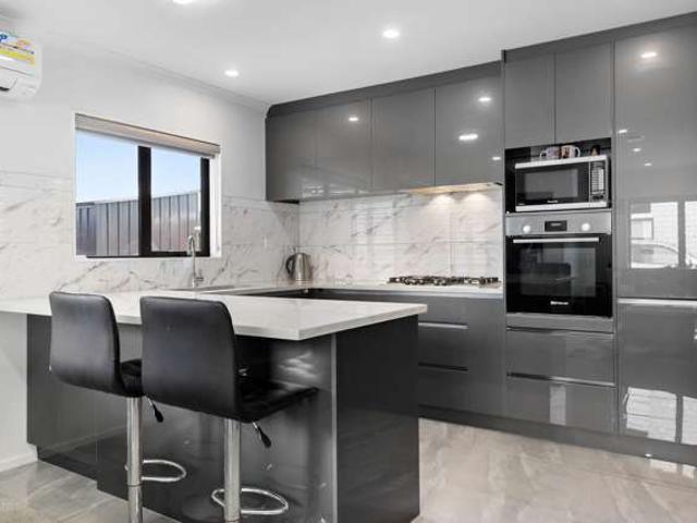 Townhouse for sale in Papakura
