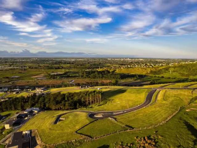 House for sale in Chaslands, Canterbury