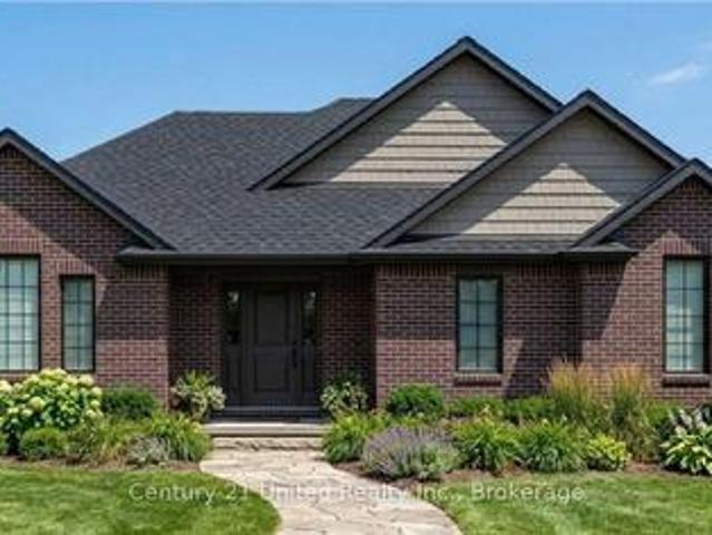 House for sale in Methuen, Ontario