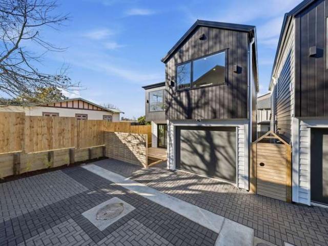 Townhouse for sale in Manurewa, Oroua County