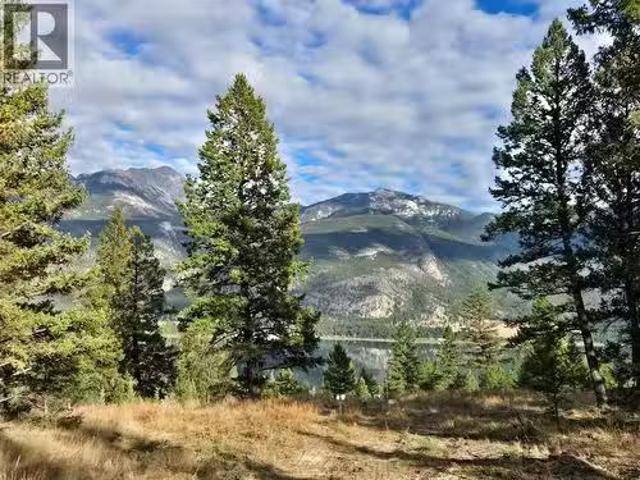 House for sale in Fairmont Hot Springs, British Columbia