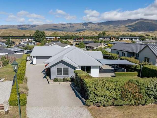 House for sale in Otakou
