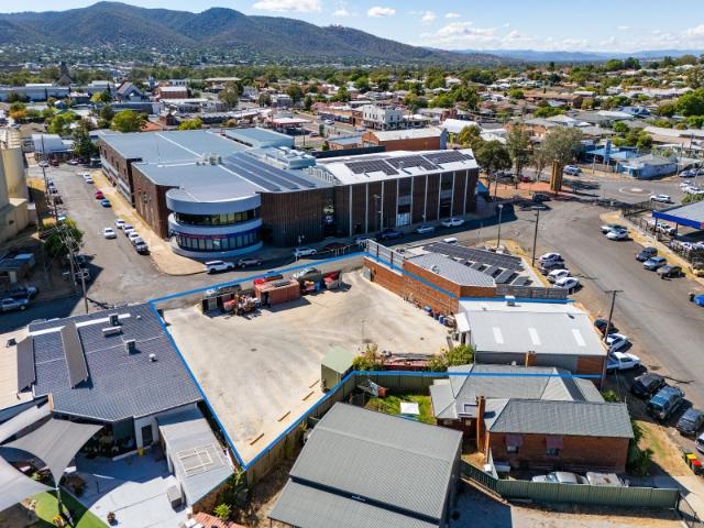 Warehouse for sale in Piallamore, New South Wales