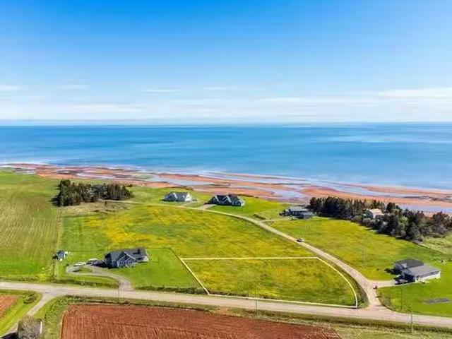 House for sale in Canoe Cove, Queens County