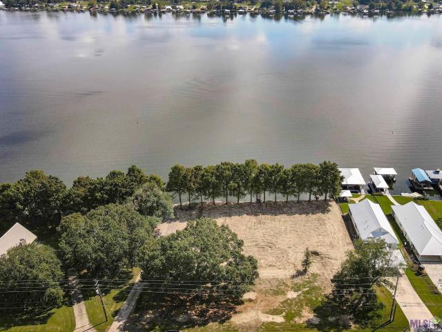 House for sale in New Roads, Louisiana